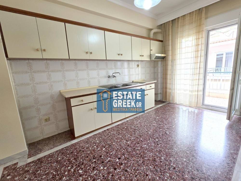 ★ ΑΜΕΣΑ ΔΙΑΘΕΣΙΜΟ ★ Με 2 + 1 υπνοδωμάτια ★ Μερικώς ανακαινισμένο ★ 