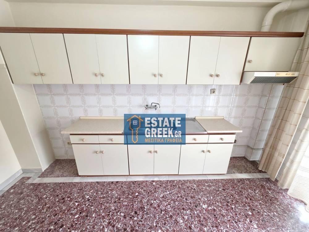 ★ ΑΜΕΣΑ ΔΙΑΘΕΣΙΜΟ ★ Με 2 + 1 υπνοδωμάτια ★ Μερικώς ανακαινισμένο ★ 