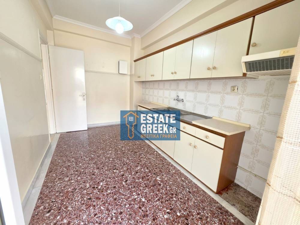 ★ ΑΜΕΣΑ ΔΙΑΘΕΣΙΜΟ ★ Με 2 + 1 υπνοδωμάτια ★ Μερικώς ανακαινισμένο ★ 