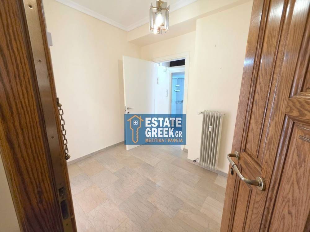 ★ ΑΜΕΣΑ ΔΙΑΘΕΣΙΜΟ ★ Με 2 + 1 υπνοδωμάτια ★ Μερικώς ανακαινισμένο ★ 