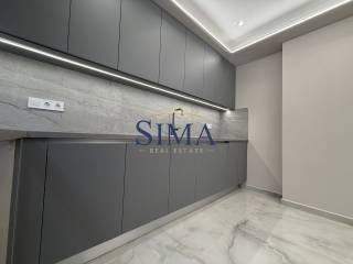 Κουζίνα με ντουλάπια που δεν μένουν στίγματα 5,40μ