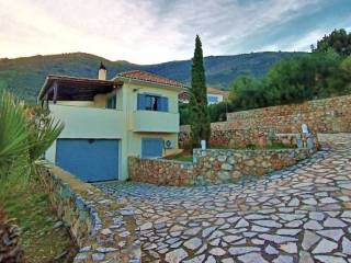 40 T.M. KLEISTO PARKING E BOETHETIKO CHORO