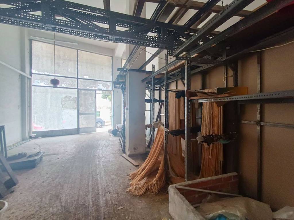 Αποθήκη Προς Πώληση στον Άγιο Δημήτριο