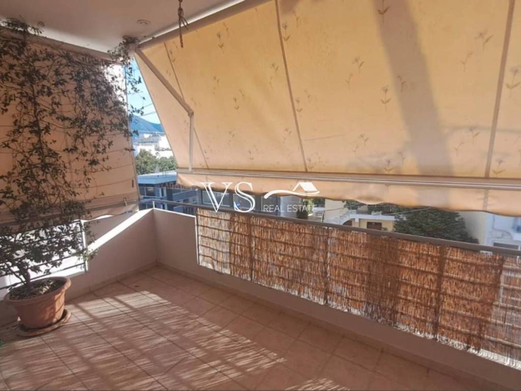 Θέα απο μπαλκόνι