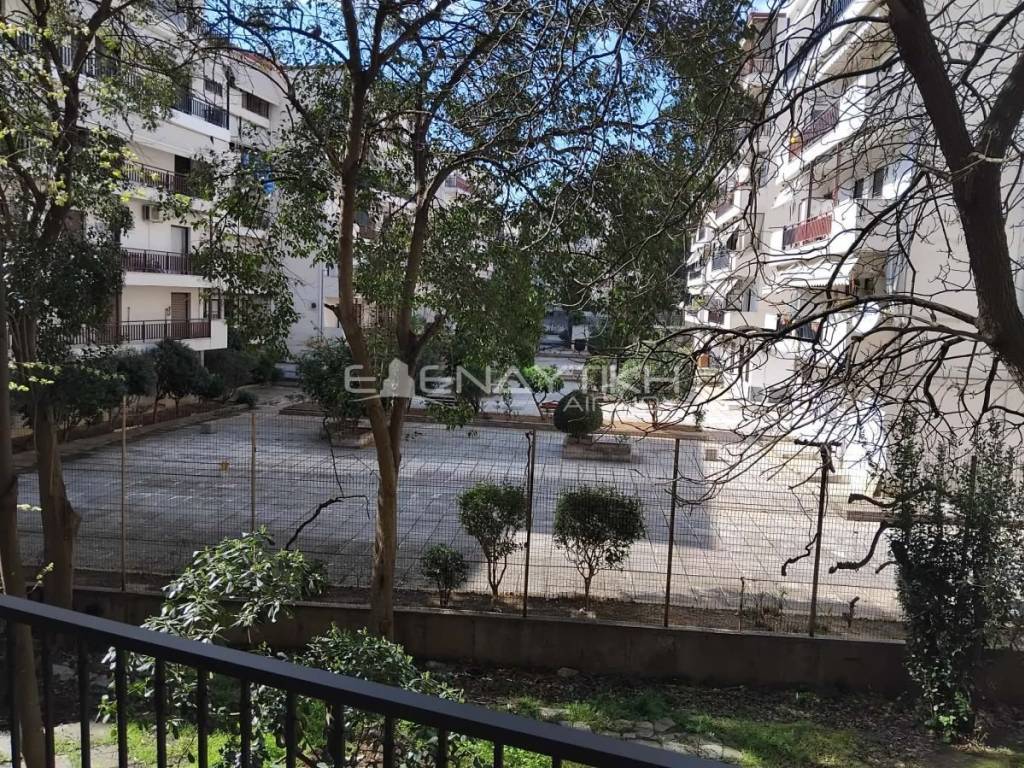 Θέα από μπαλκόνι