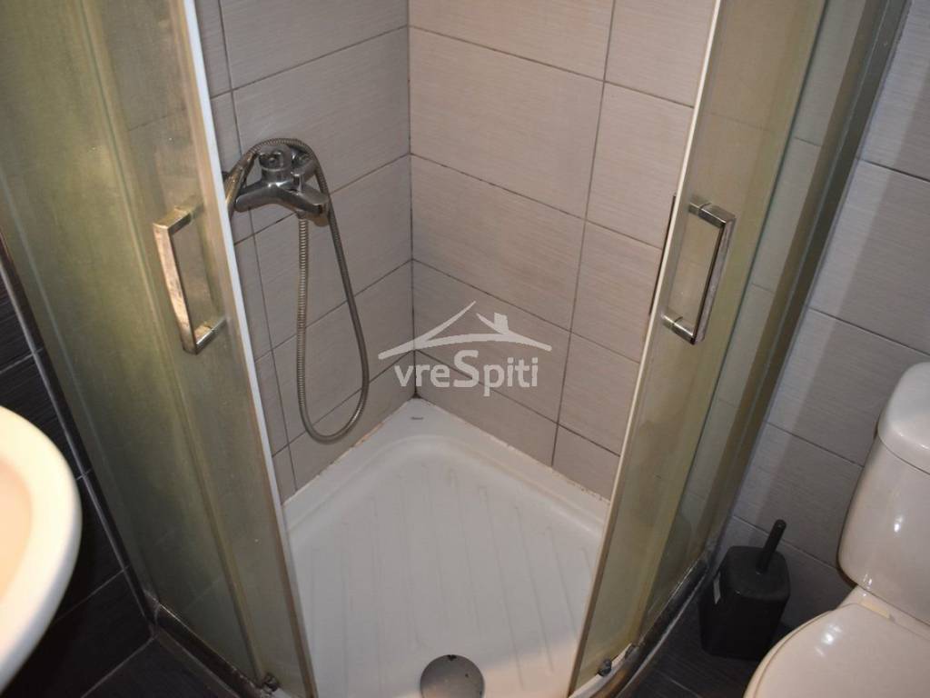 ΚΑΜΠΙΝΑ ΛΟΥΤΡΟΥ