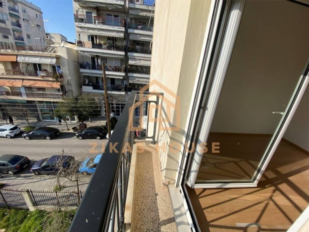 Θέα από μπαλκόνι