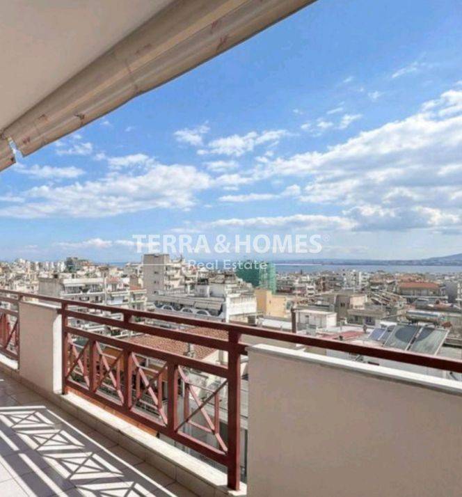 Θέα από μπαλκόνι