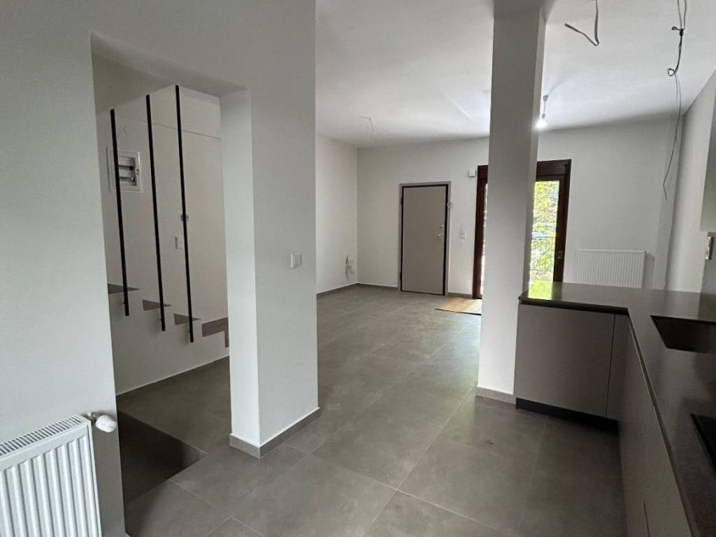 ΙΣΟΓΕΙΟ - ΣΑΛΟ ΚΟΥΖΙΝΑ