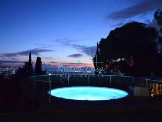 Θέα απο μπαλκόνι