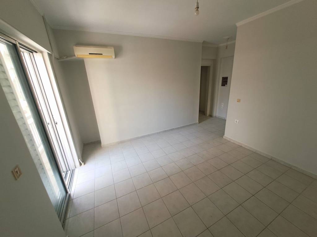 ΣΑΛΟΝΙ -ΞΕΧΩΡΙΣΤΟ ΜΕ ΚΛΙΜΑΤΙΣΤΙΚΟ