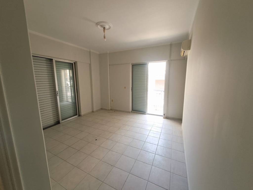 ΣΑΛΟΝΙ -ΞΕΧΩΡΙΣΤΟ ΜΕ ΚΛΙΜΑΤΙΣΤΙΚΟ