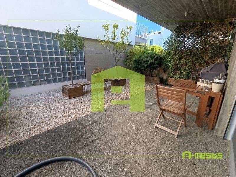 Θέα από μπαλκόνι