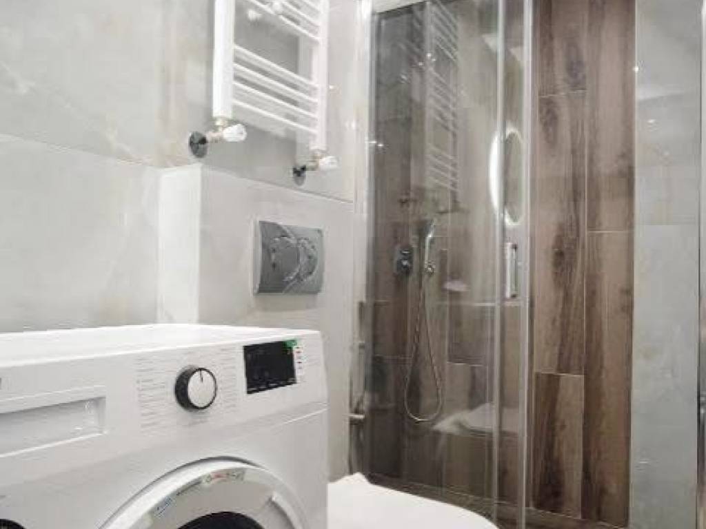 Forumland Real Estate, Μπάνιο