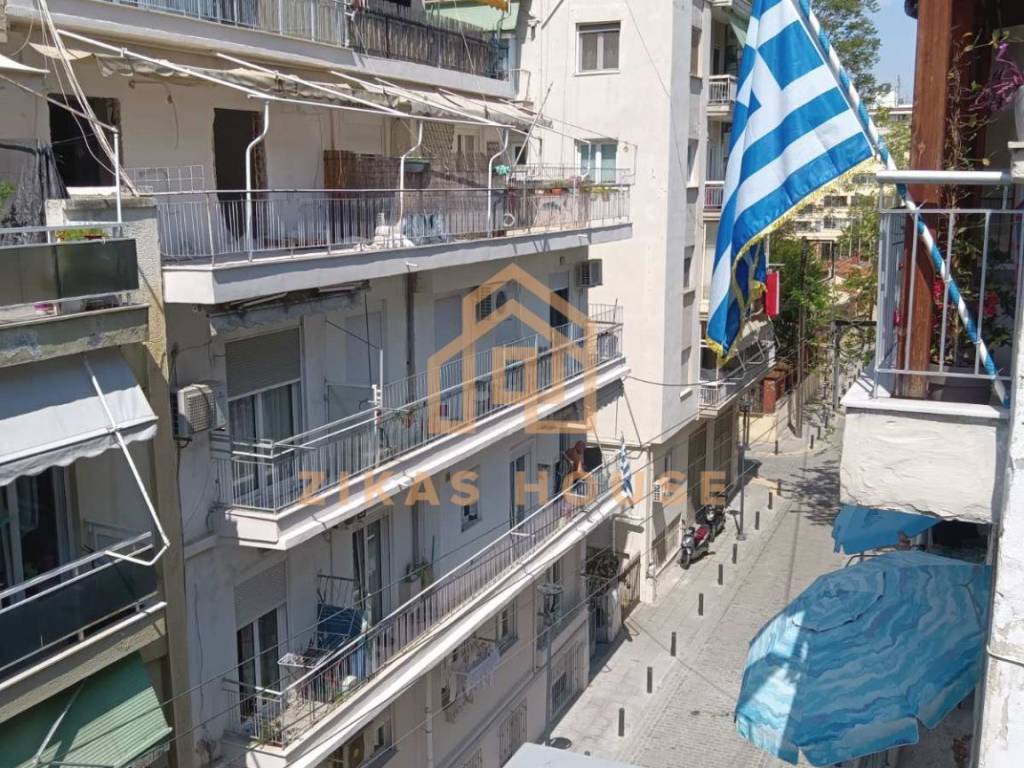 Θέα από μπαλκόνι