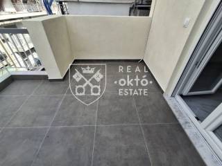 Μπαλκόνι εμπρόσθιο