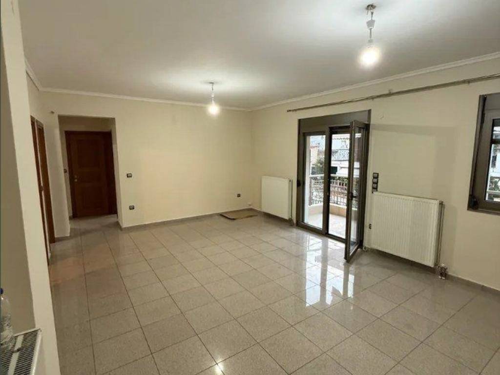 Forumland Real Estate, Σαλόνι