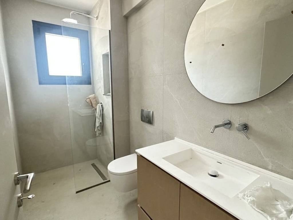 Forumland Real Estate, Μπάνιο