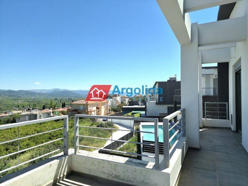 Θέα από μπαλκόνι