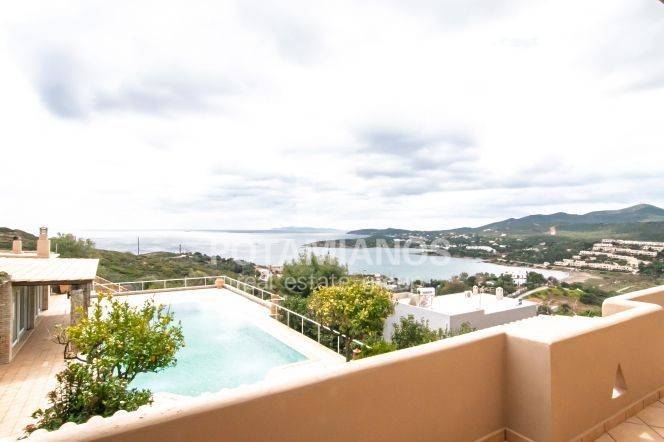 Θέα από μπαλκόνι