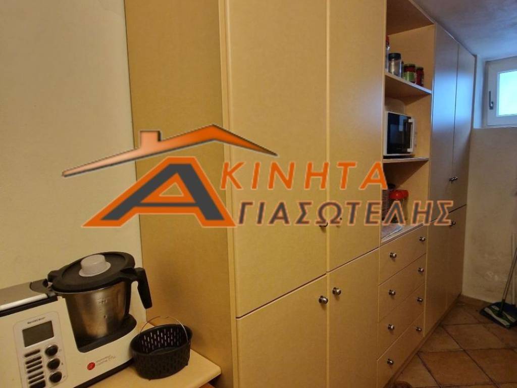 ΣΥΝΕΧΕΙΑ ΤΗΣ ΚΟΥΖΙΝΑΣ/ΕΣΩΤΕΡΙΚΗ ΑΠΟΘΗΚΗ