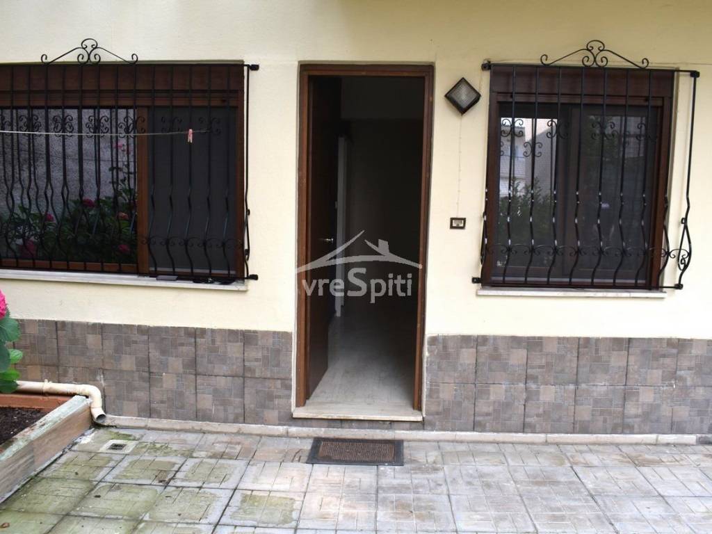 ΕΞΩΤΕΡΙΚΗ ΑΠΟΨΗ