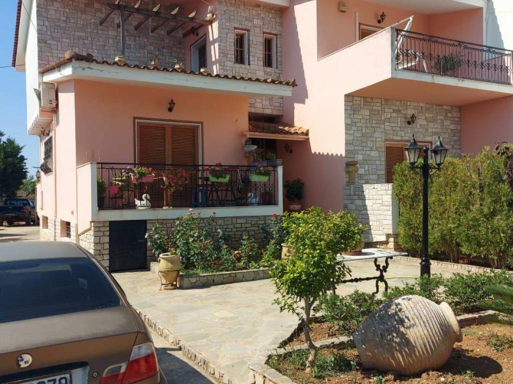 Luxuriously built villa - maisonette In Nafplio