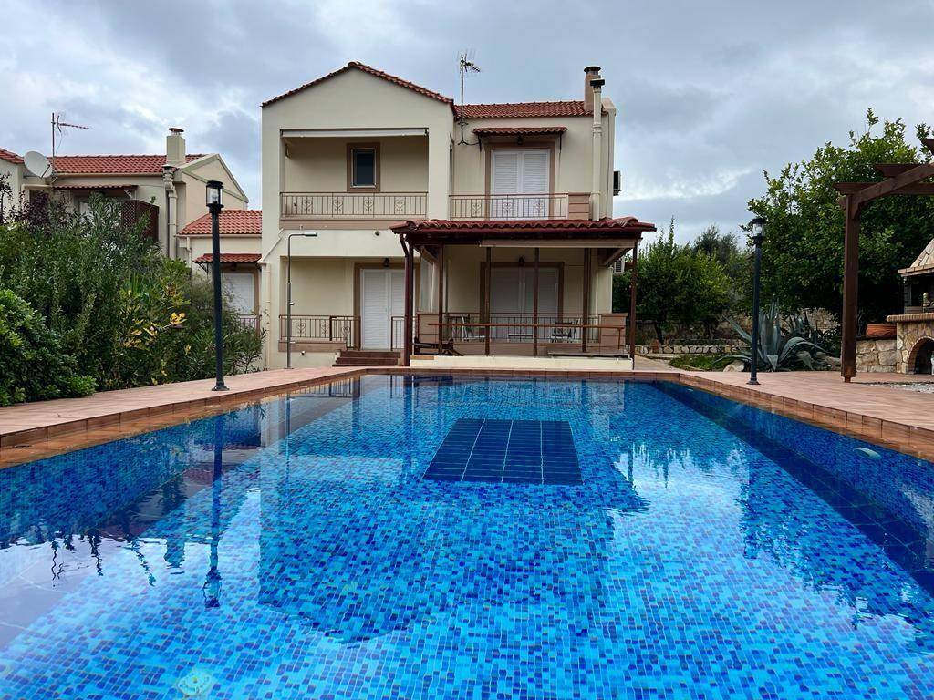 Seaview Villa for sale in Platanias Chania