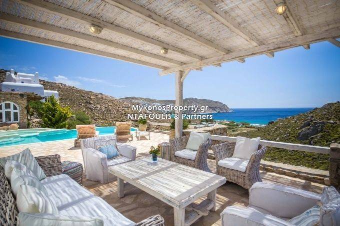 Mykonos real estate -For sale villa 340 sq.m in Agrari