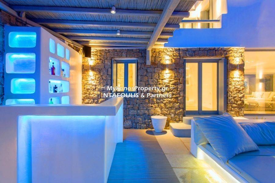 Mykonos real estate -Villa 200 sq.m in Ornos