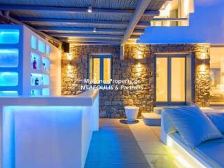 Mykonos real estate -Villa 200 sq.m in Ornos