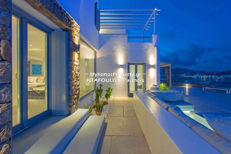 Mykonos real estate -Villa 200 sq.m in Ornos