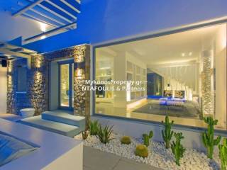 Mykonos real estate -Villa 200 sq.m in Ornos