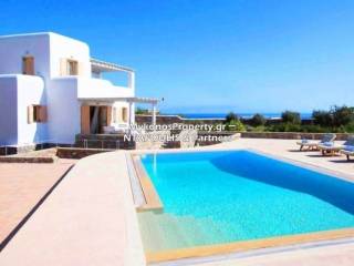 Mykonos real estate-For sale villa 290 sq.m in Agios Ioannis