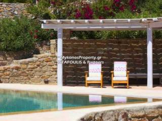 Mykonos real estate-For sale villa 290 sq.m in Agios Ioannis