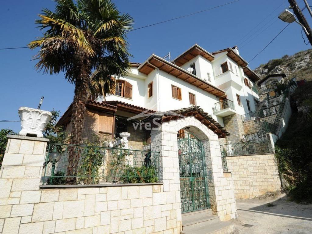 ΕΞΩΤΕΡΙΚΗ ΑΠΟΨΗ