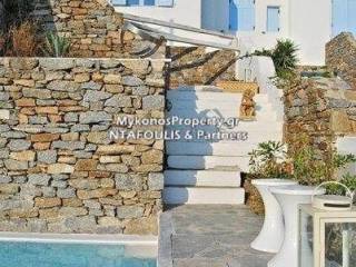 Mykonos real estate - Maisonette 104 sq.m in Choulakia