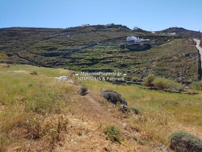 Mykonos real estate - Plot 4.200 sq.m in Choulakia