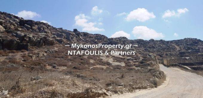 Mykonos real estate -Plot 8,200 sq.m in Faros Armenistis