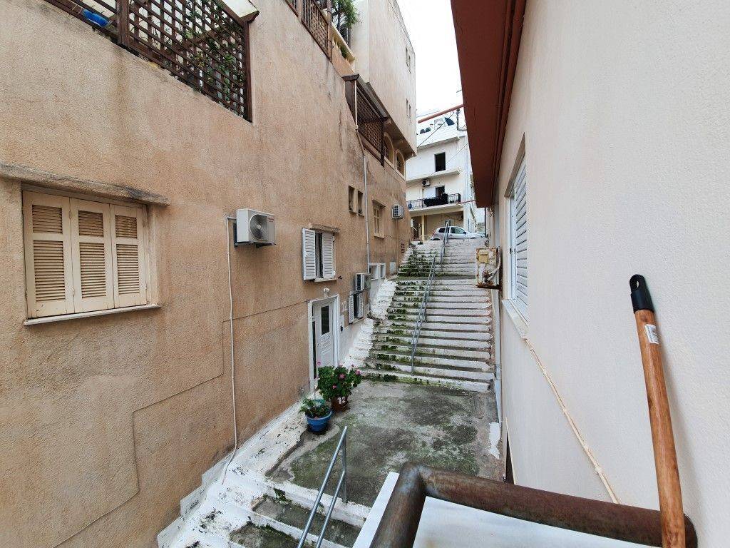5 - Πωλείται διαμέρισμα έκτασης 36 τμ στην Κρήτη.