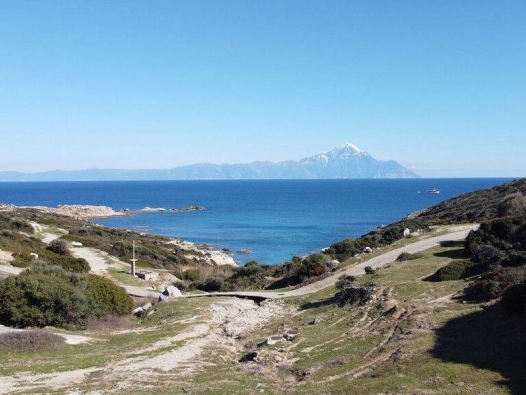 6 - Πωλείται γή έκτασης 500 τμ. στο Κριαρίτσι.