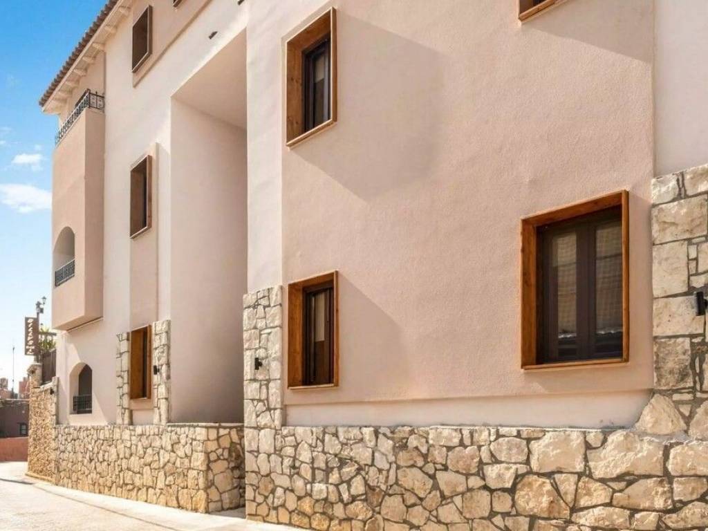 3 - Πωλείται διαμέρισμα έκτασης 400 τμ στην Κρήτη.