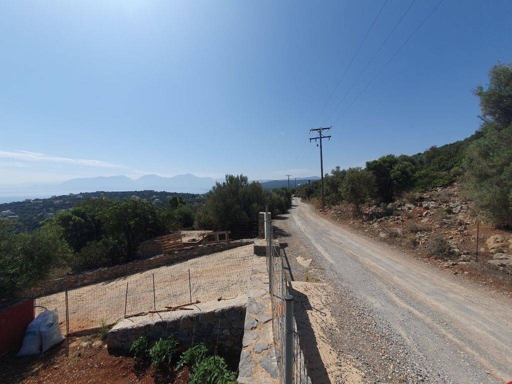 5 - Πωλείται γη έκτασης 4045 μ² στην Κρήτη.