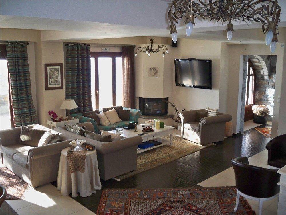 15 - Πωλείται ξενοδοχείο έκτασης 2577 τμ στην δυτική Πελοπόν.