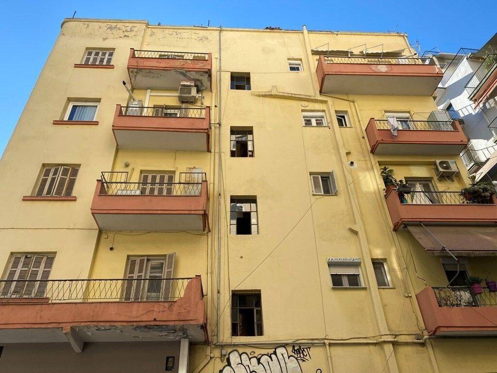 15 - Πωλείται διαμέρισμα έκτασης 50 τμ στη Θεσσαλονίκη.