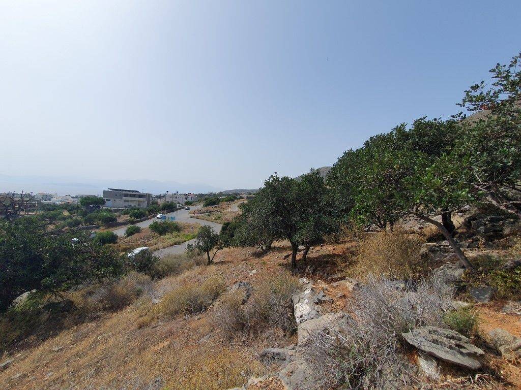 3 - Πωλείται γη έκτασης 5834 μ² στην Κρήτη.