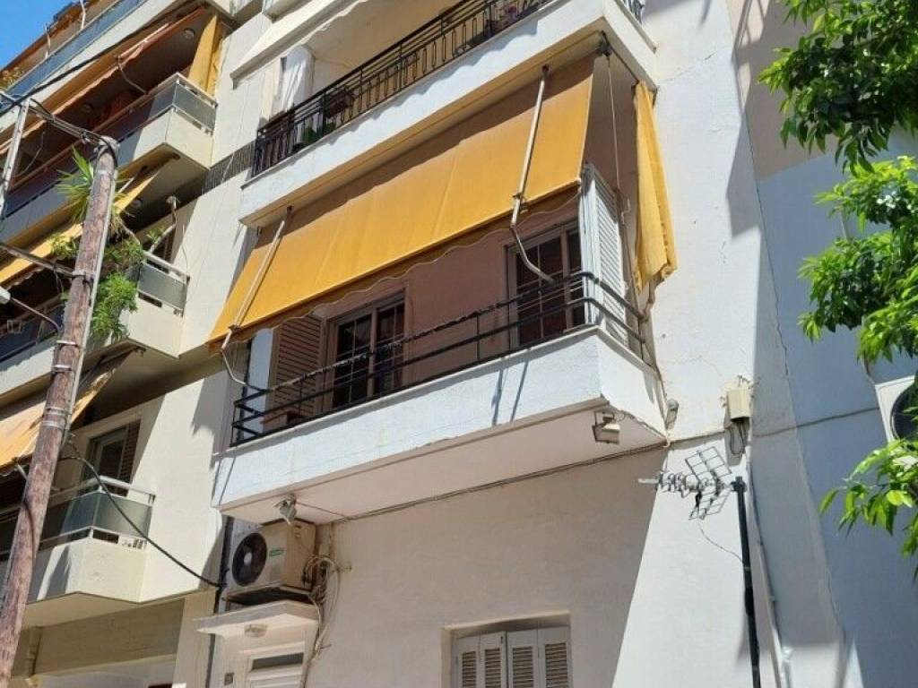 5 - Πωλείται διαμέρισμα έκτασης 70 τμ στην Αθήνα.