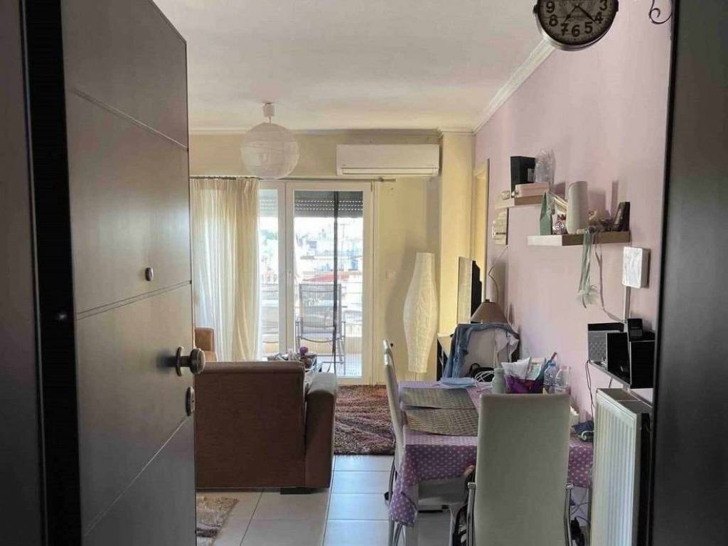 2 - Πωλείται διαμέρισμα έκτασης 90 τμ στη Θεσσαλονίκη.