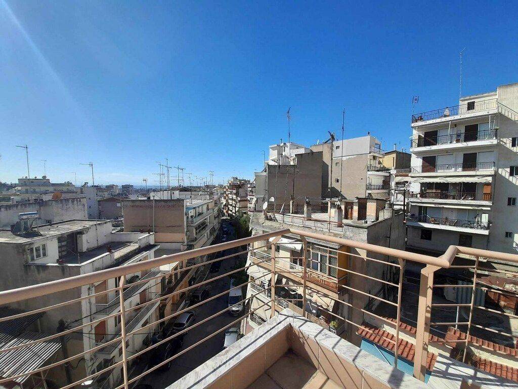10 - Πωλείται διαμέρισμα έκτασης 90 τμ στη Θεσσαλονίκη.