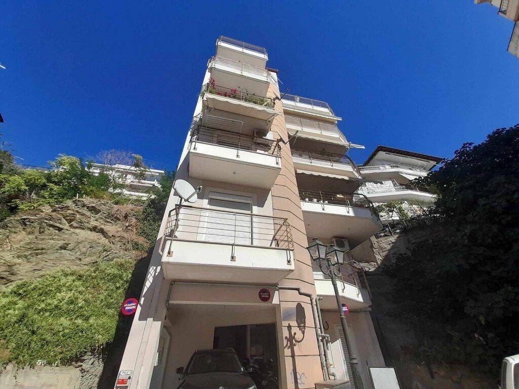 20 - Πωλείται διαμέρισμα έκτασης 90 τμ στη Θεσσαλονίκη.